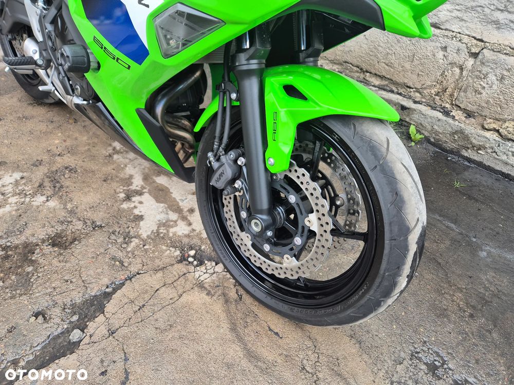 Kawasaki Ninja - 4