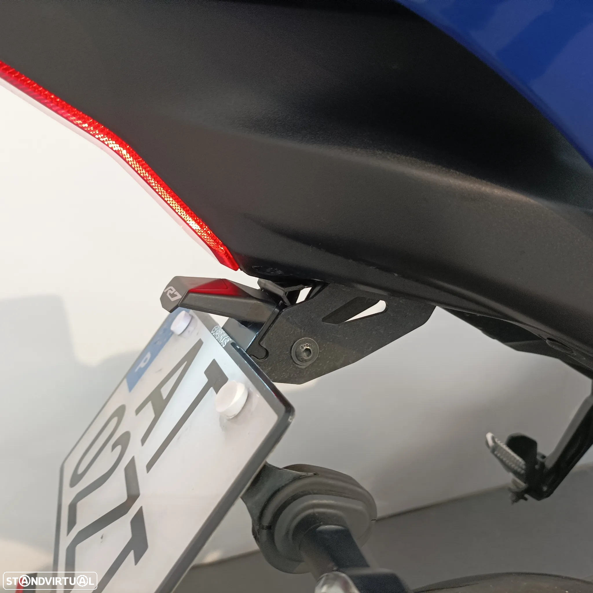Yamaha R 7 - 4
