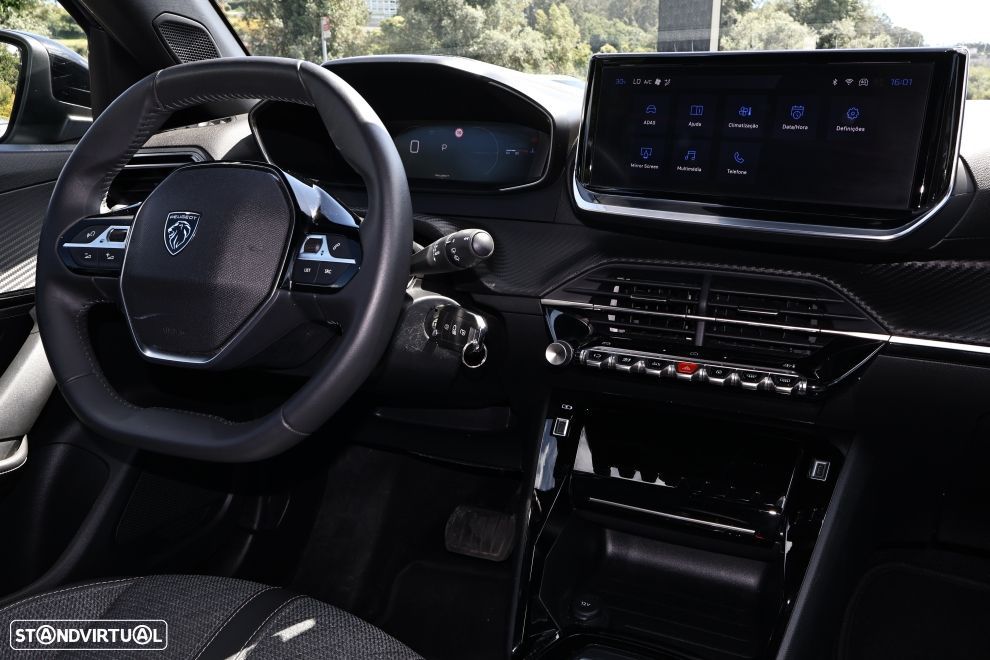 Peugeot 2008 1.2 Hybrid Allure e-DCS6 - 12