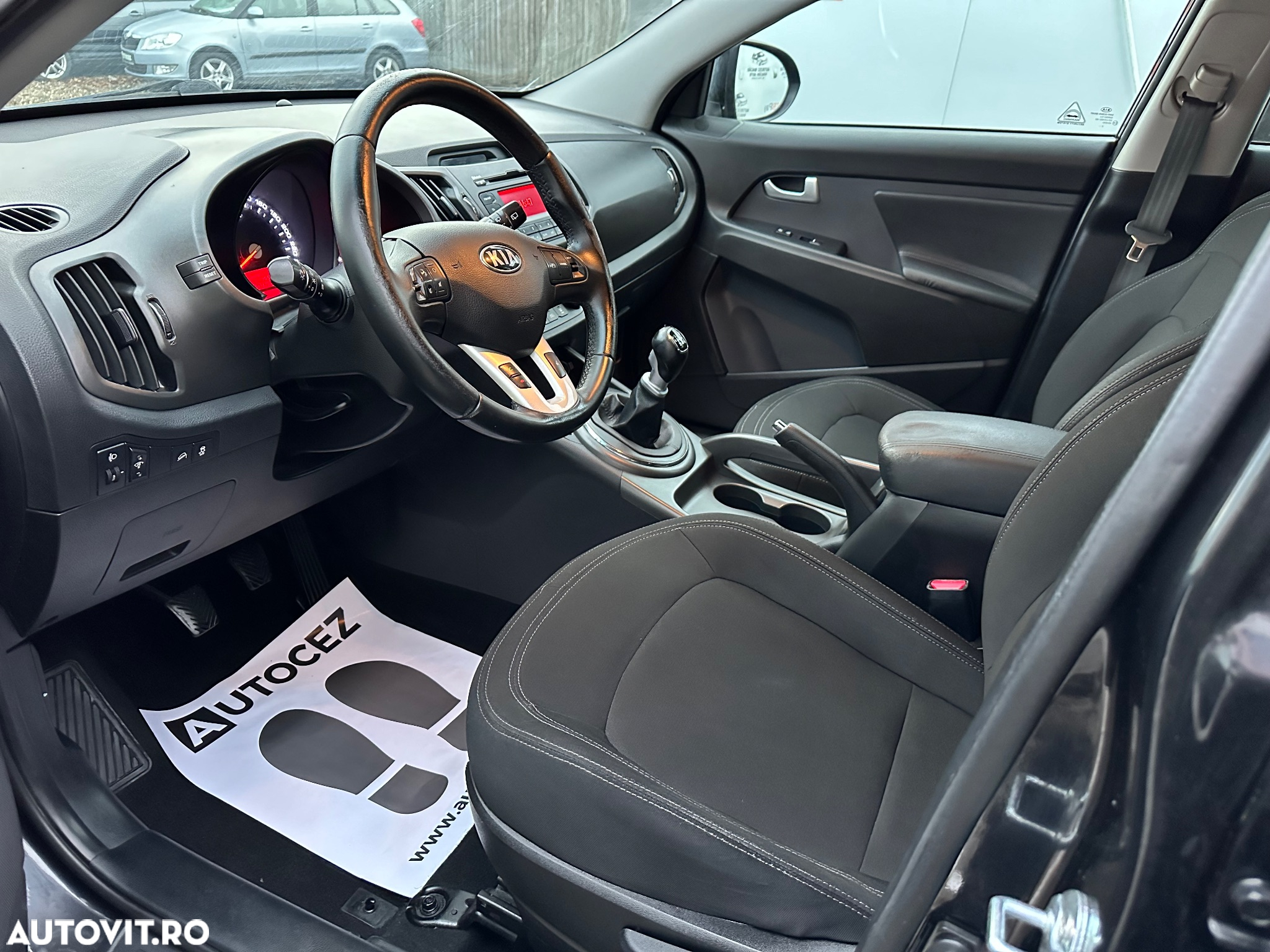 Kia Sportage 1.7 CRDI 2WD Spirit - 26