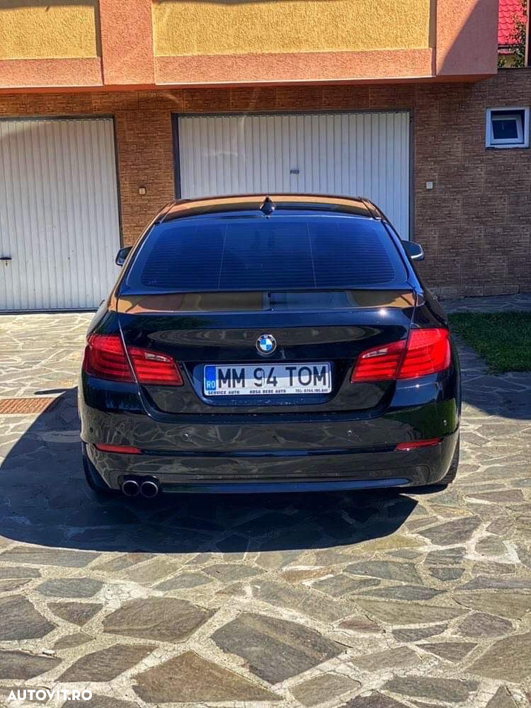 BMW Seria 5 525d xDrive - 2