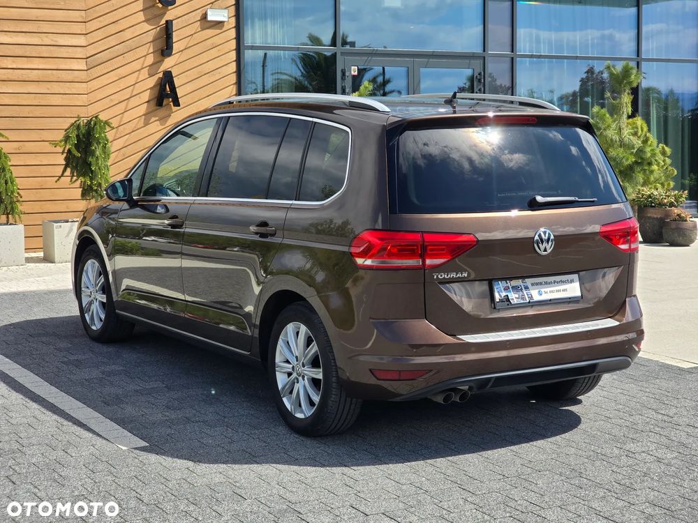 Volkswagen Touran 2.0 TDI SCR Highline - 9