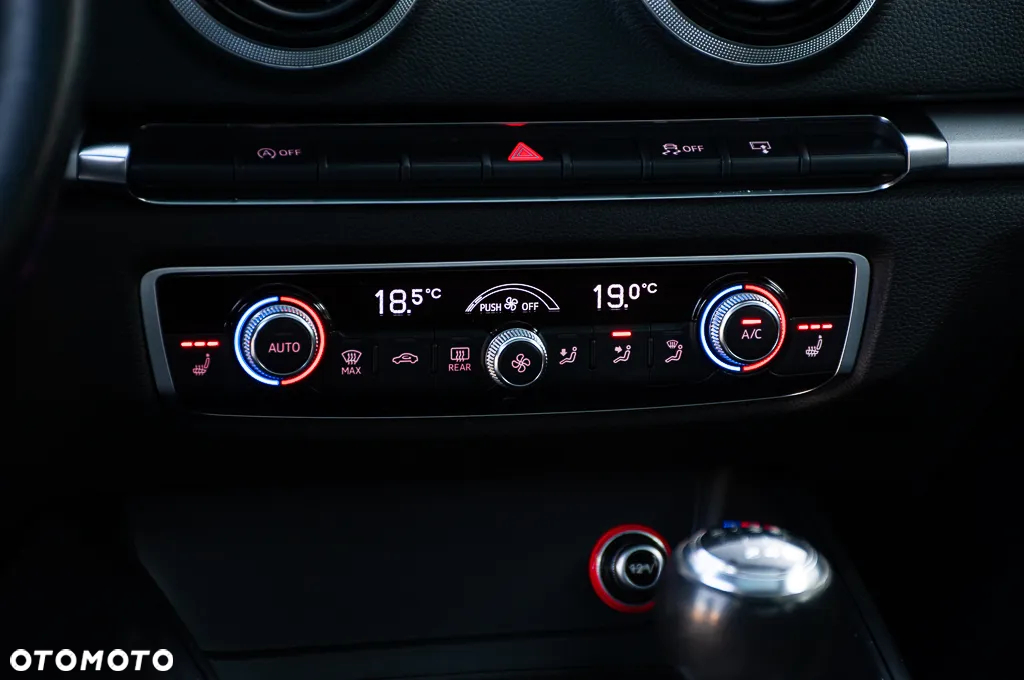 Audi A3 1.6 TDI DPF Attraction - 39