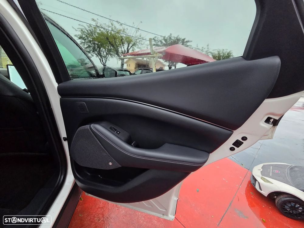 Ford Mustang Mach-E Standard - 41