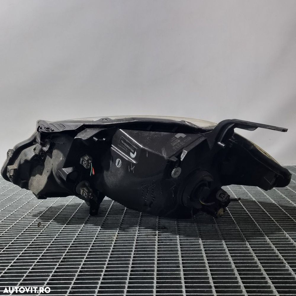 Far Dreapta Suzuki SX4 S - Cross II 2013 - 2016 SUV 4 Usi (1410) Fara xenon 10017734 - 2