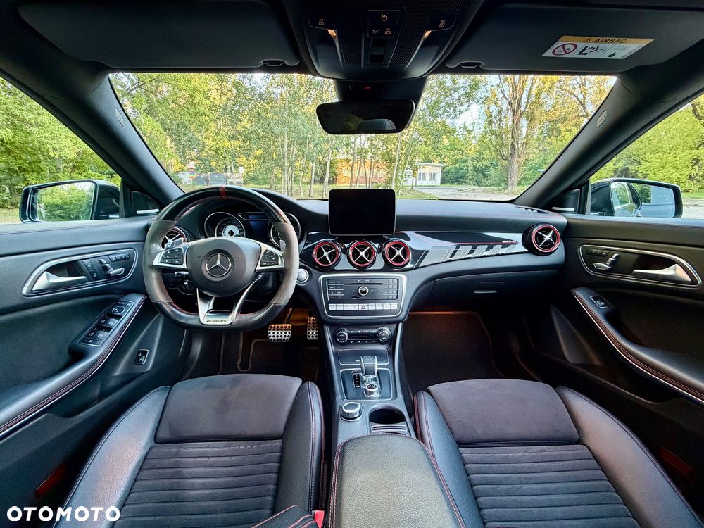 Mercedes-Benz CLA - 13