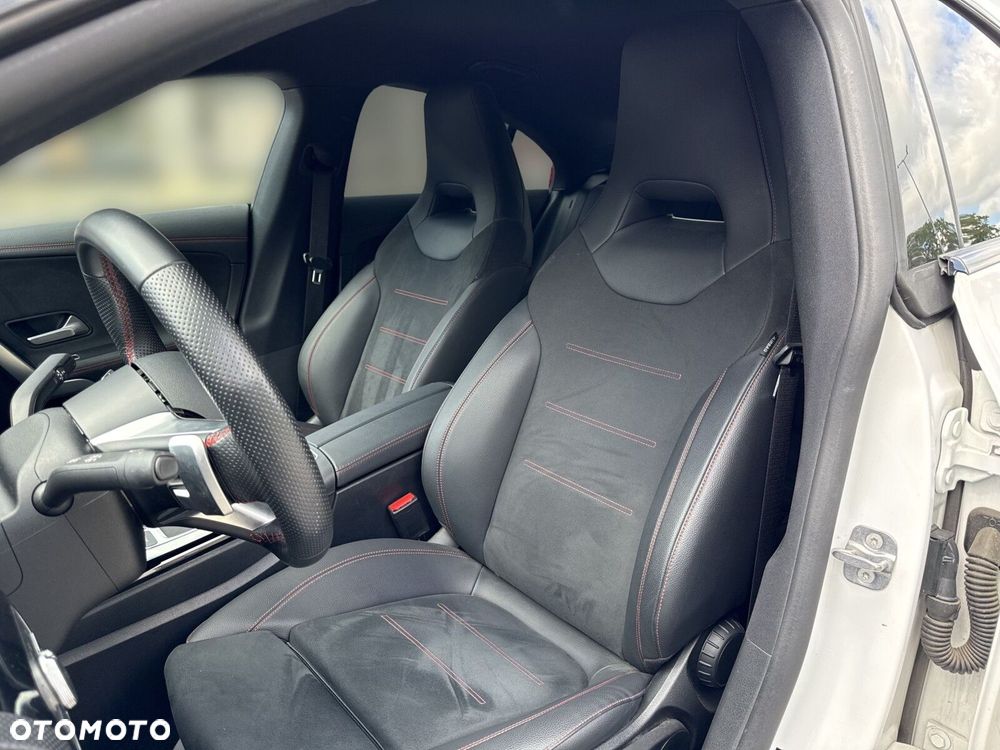 Mercedes-Benz CLA - 16