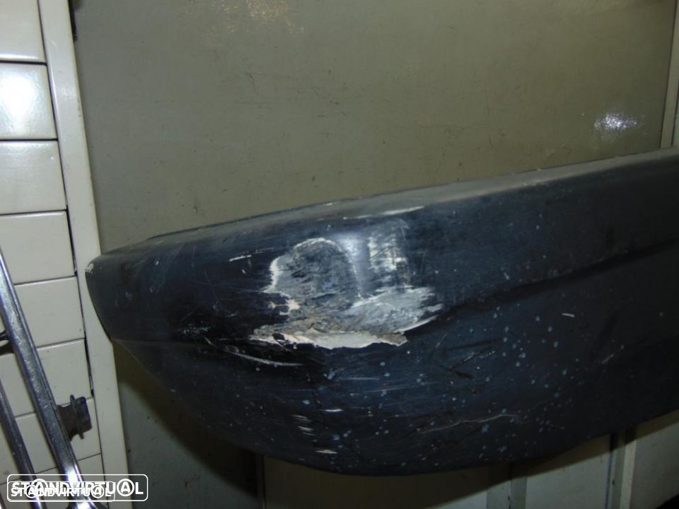 Mercedes furgao 208 d  ou séries 200 300 400 e 600 pára-choques 2 - 2