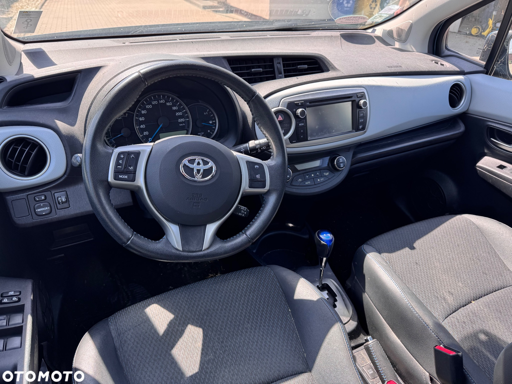 Toyota Yaris Hybrid 1.5 VVT-i - 22