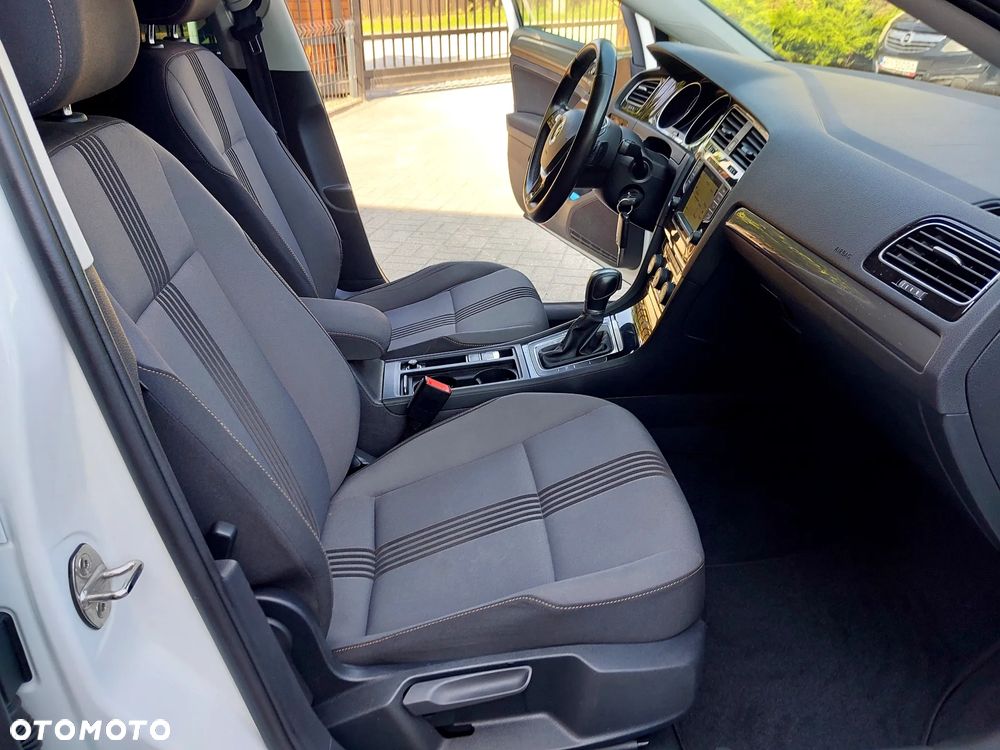 Volkswagen Golf 2.0 TDI BlueMotion Technology DSG Edition - 14