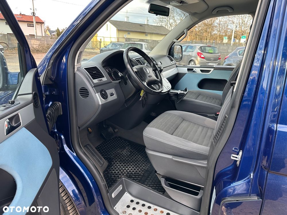 Volkswagen Multivan - 16