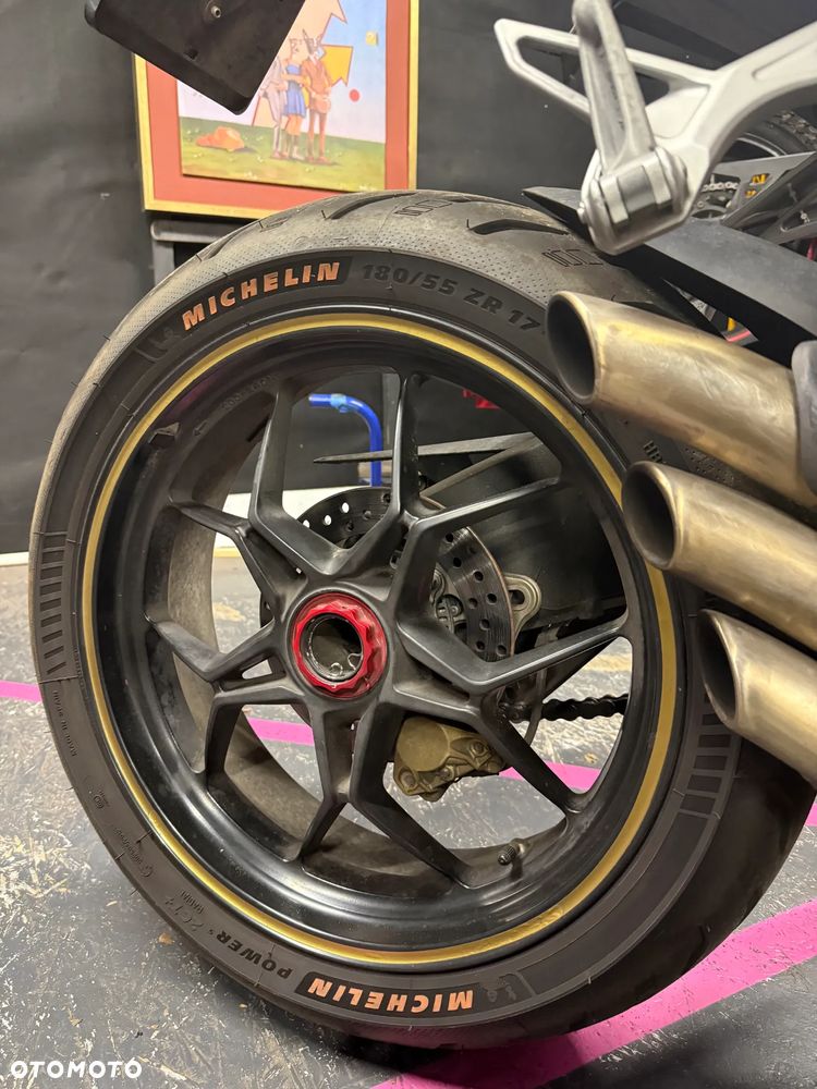 MV AGUSTA F3 - 7