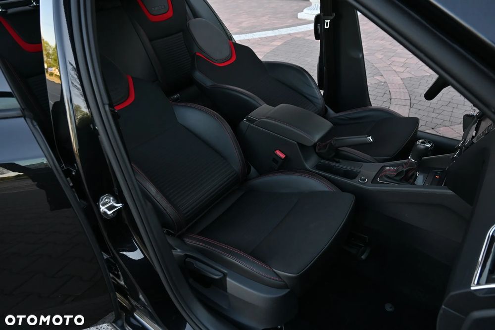Skoda Octavia 2.0 TDI DSG RS - 26