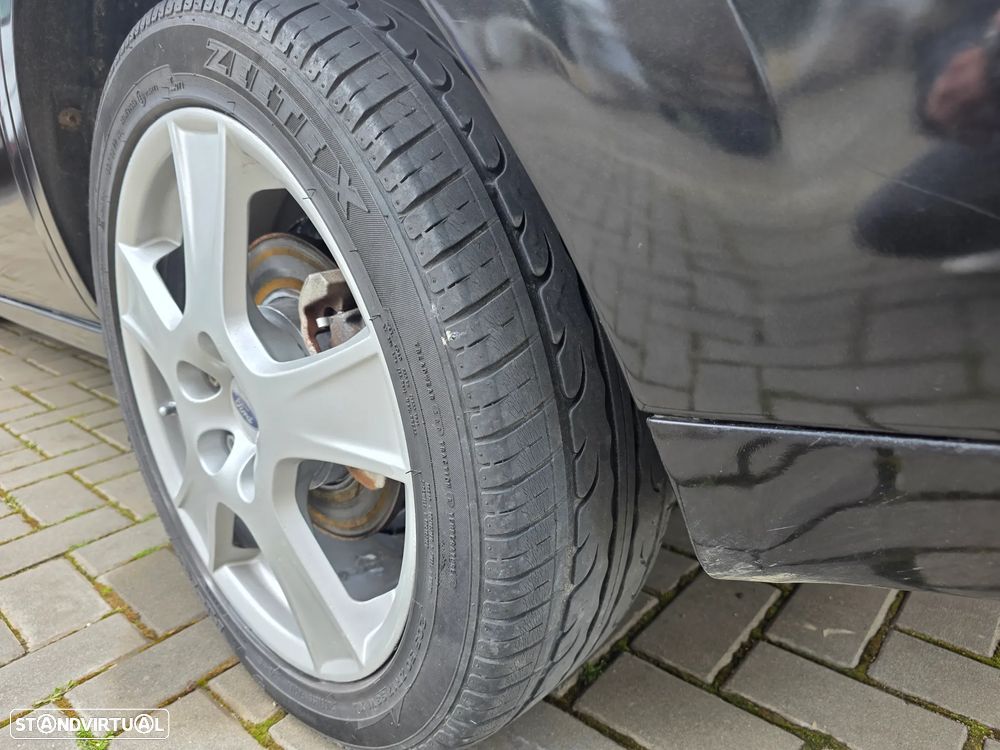 Ford Mondeo 1.8 Trend - 22