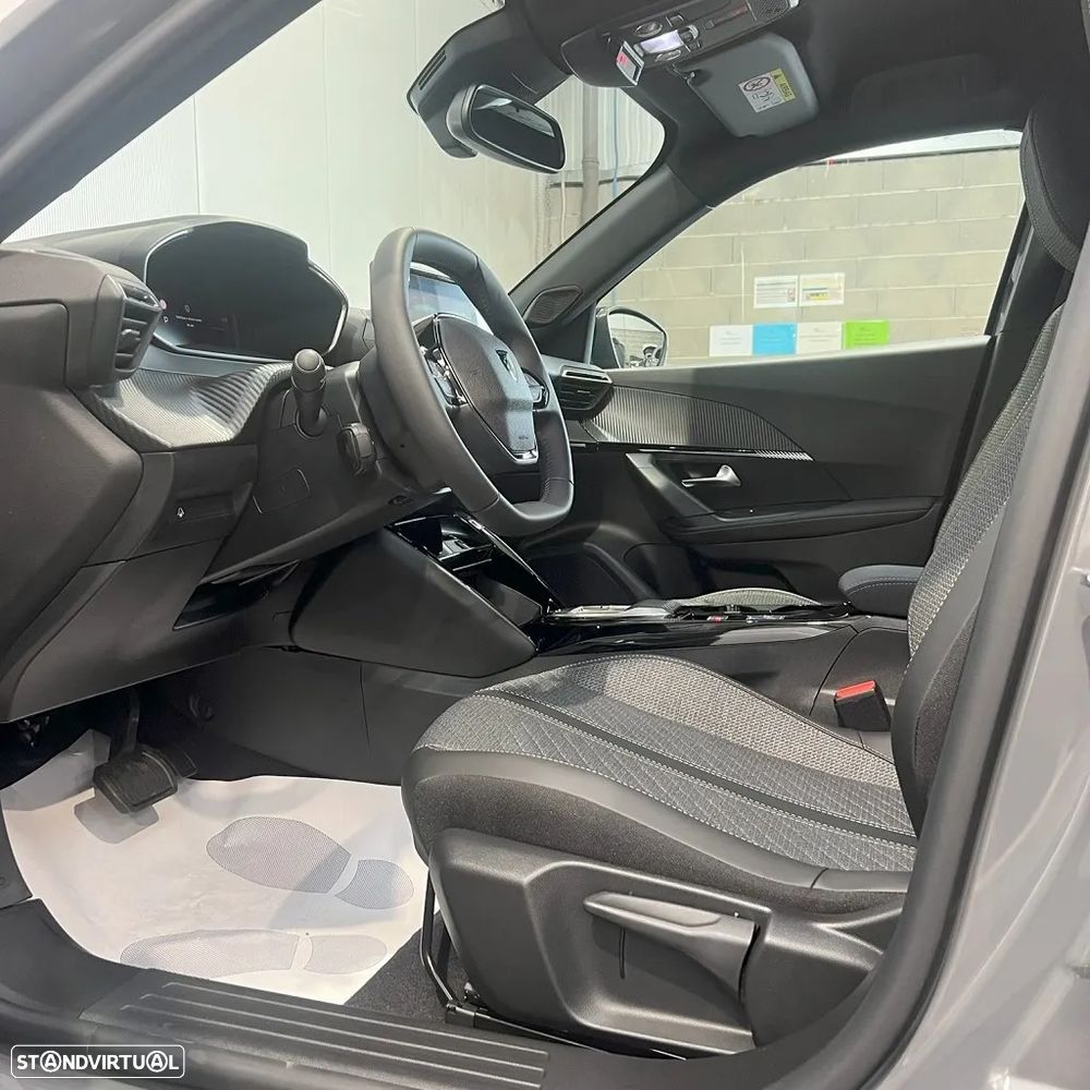 Peugeot e-2008 54 kWh Allure - 10