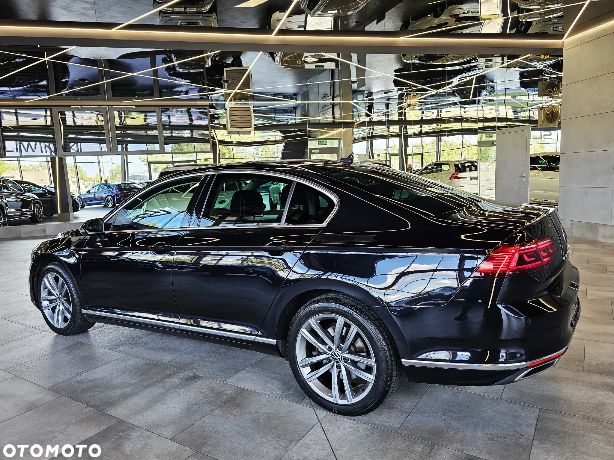 Volkswagen Passat 2.0 TSI 4Mot Elegance DSG - 6