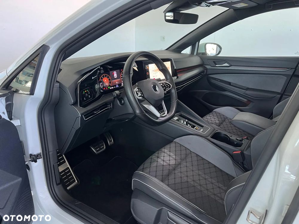 Volkswagen Golf - 15
