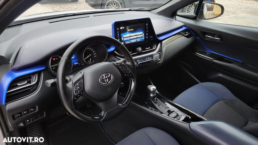 Toyota C-HR 1.8 HSD 122 CP 4x2 CVT C-ult Style bi-tone - 12