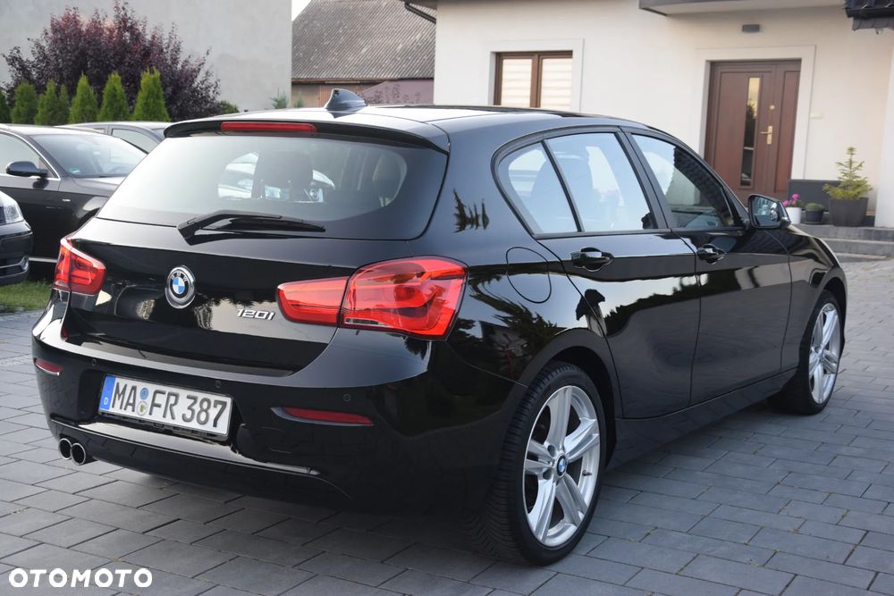 BMW Seria 1 120i Advantage - 8