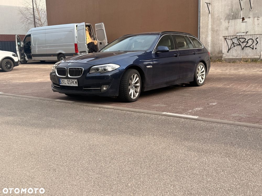 BMW Seria 5 530d xDrive Sport-Aut - 2