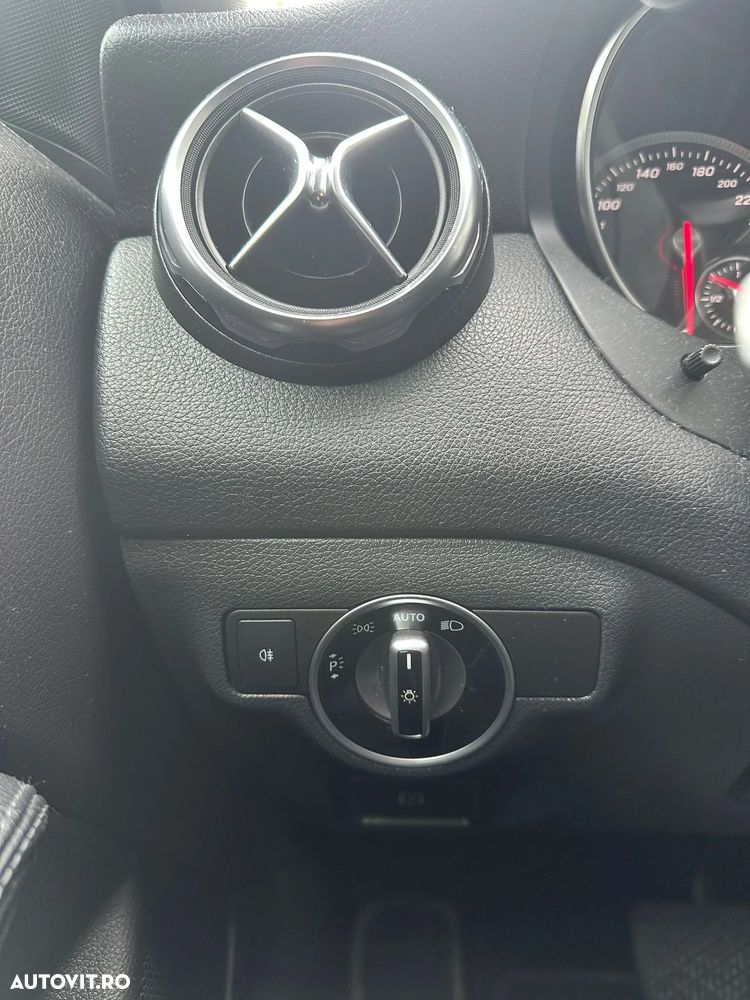 Mercedes-Benz GLA 200 d 4MATIC Aut. - 4