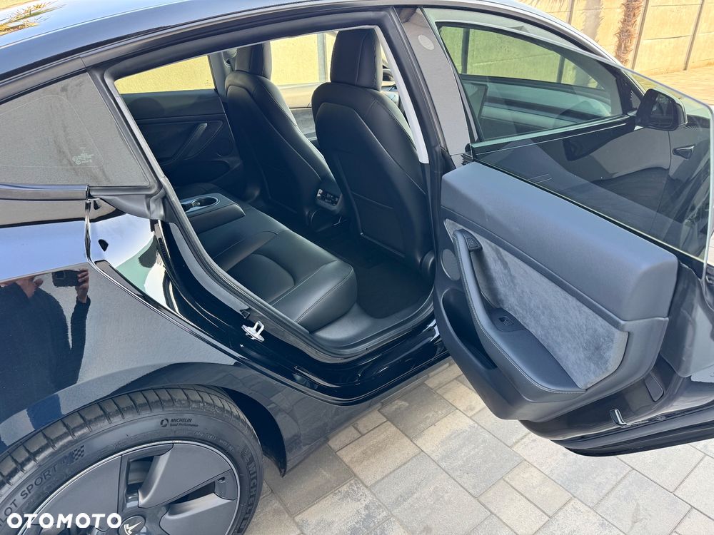 Tesla Model 3 - 13