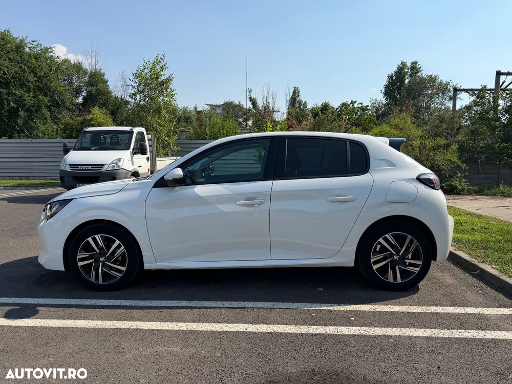 Peugeot 208 1.2 L PureTech STT EAT8 Allure - 6