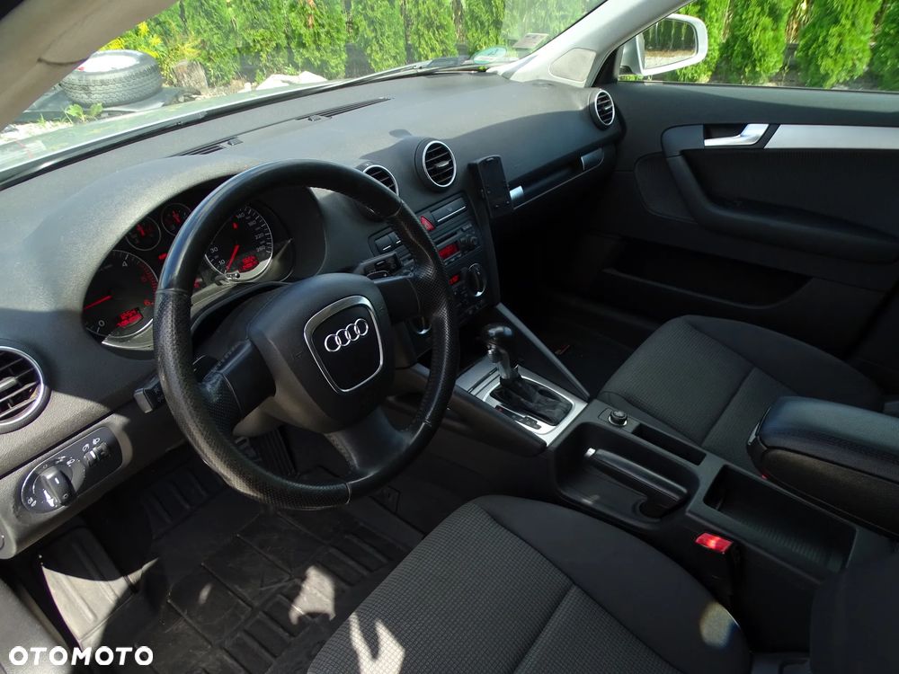Audi A3 Sportback 2.0 TDI Ambiente S tronic - 3