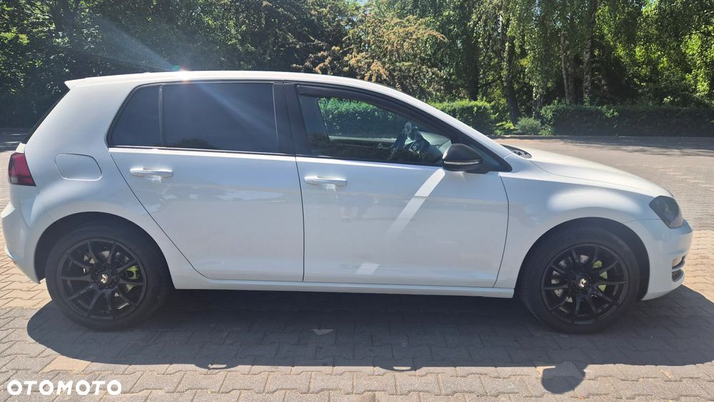 Volkswagen Golf - 5