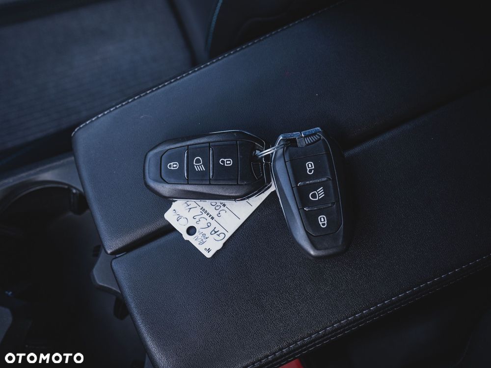 Peugeot 3008 Hybrid4 300 e-EAT8 Allure - 30