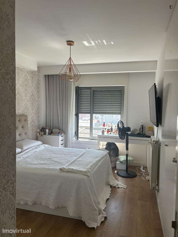 Apartamento com 2 quartos - localizado em Paranhos Porto - Grande imagem: 3/10