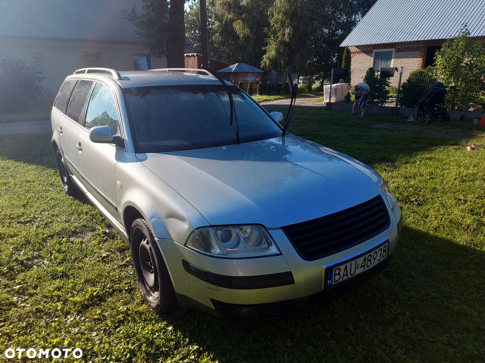 Volkswagen Passat - 1