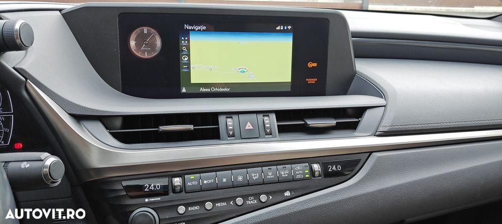 Lexus Seria ES 300h Executive - 12