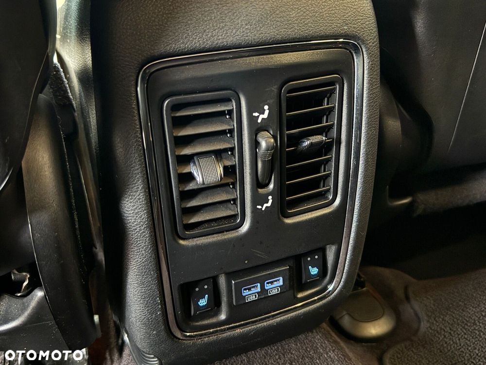 Jeep Grand Cherokee - 15