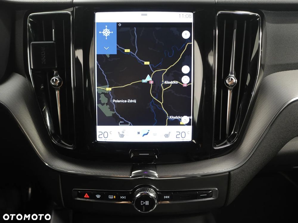 Volvo XC 60 B4 D AWD R-Design - 29