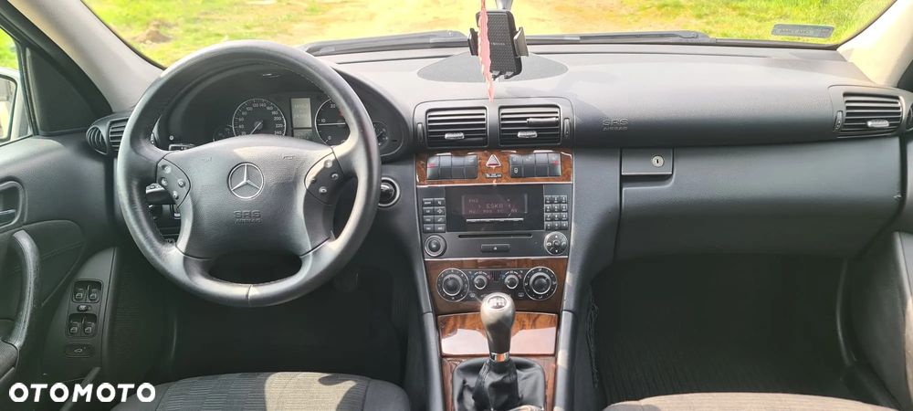 Mercedes-Benz Klasa C 200 T CDI Classic - 18