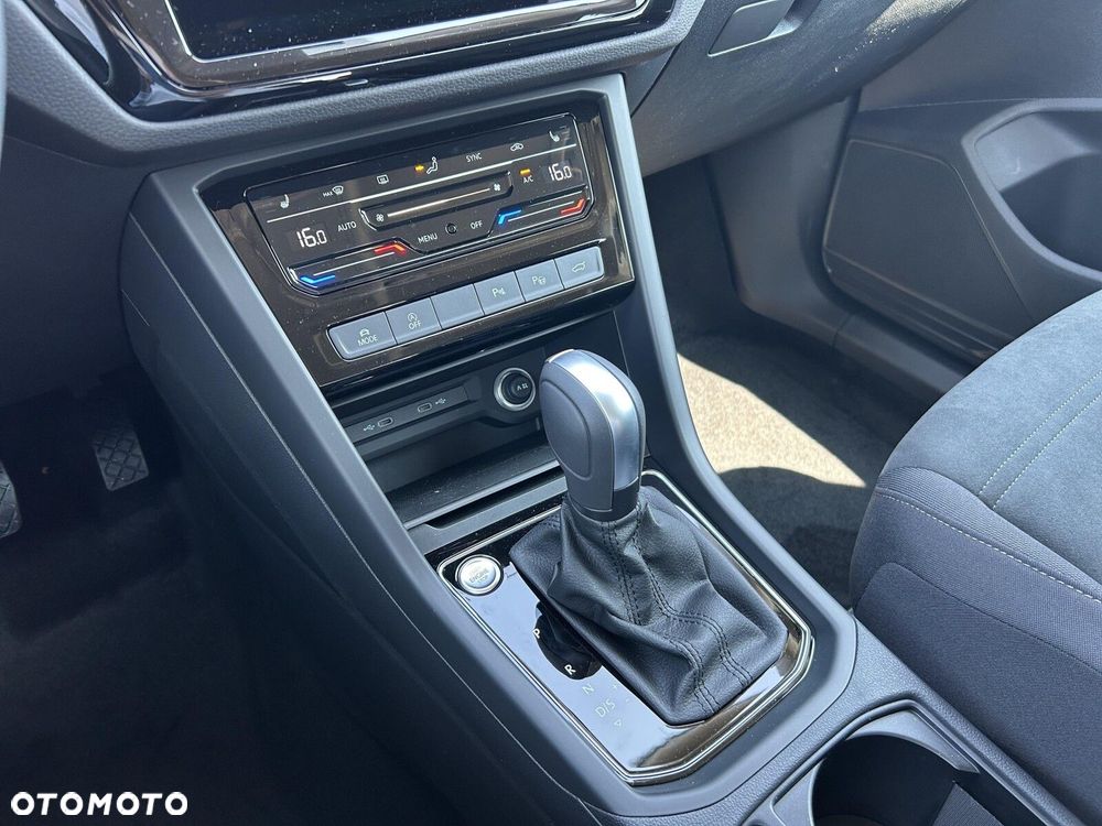 Volkswagen Touran - 23