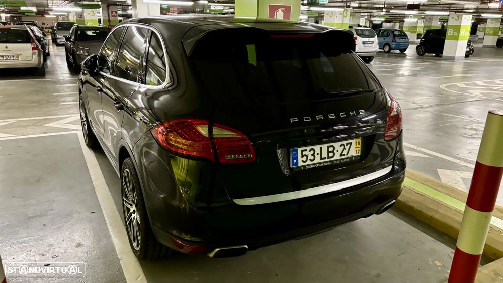 Porsche Cayenne S - 4