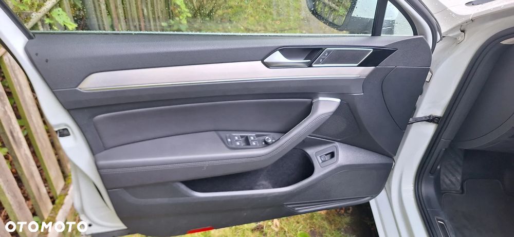 Volkswagen Passat 2.0 TDI BMT Highline DSG - 10