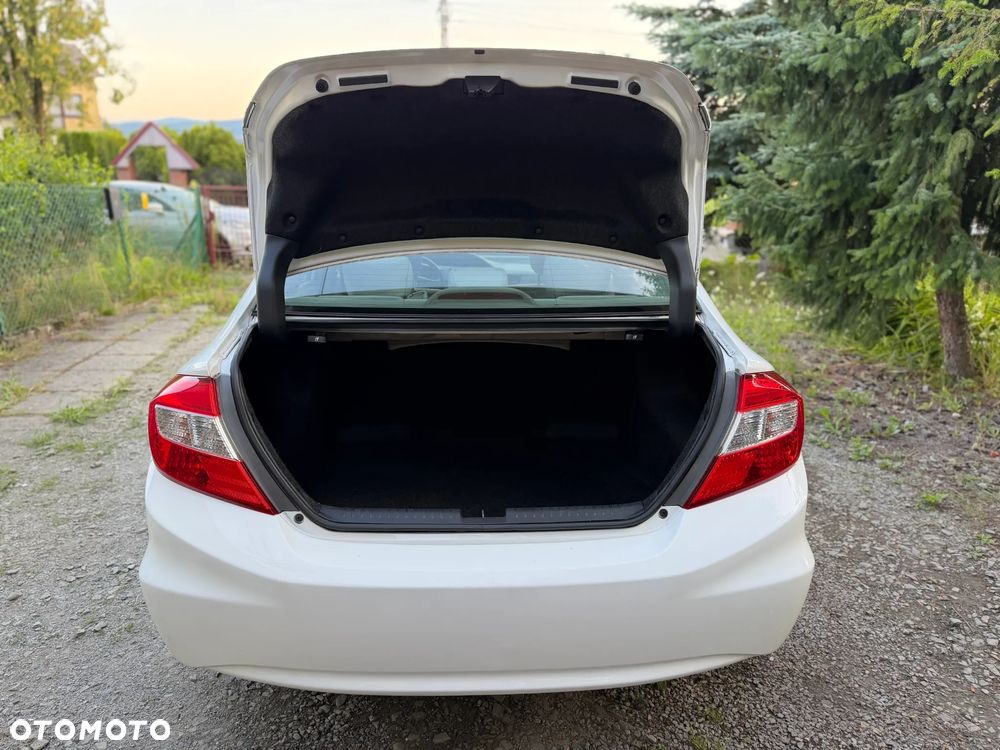 Honda Civic 1.8 Comfort - 32