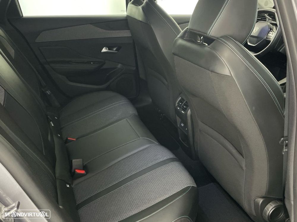 Peugeot 308 SW 1.2 PureTech Allure - 23