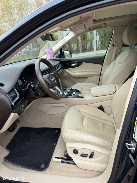 Audi Q7 - 11