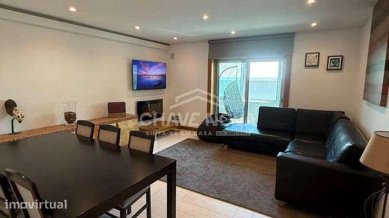 T3 com 3 Suites | Totalmente Remodelado e Mobilado | Centro de Gaia - Grande imagem: 3/11