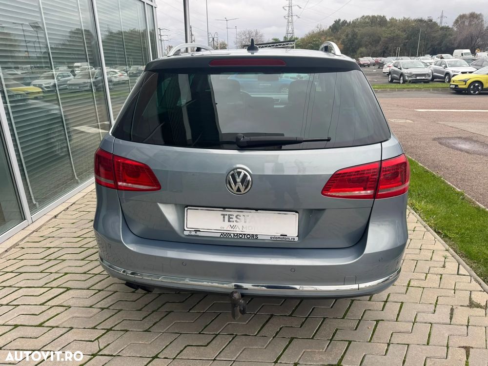 Volkswagen Passat Variant 2.0 TDI Blue TDI DSG Highline - 24