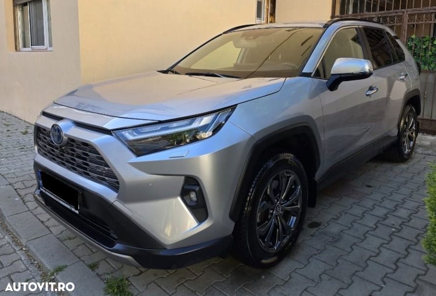 Toyota RAV4 - 1