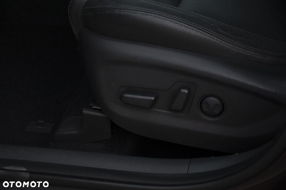 Hyundai Tucson 2.0 CRDI 4WD Automatik Premium - 39