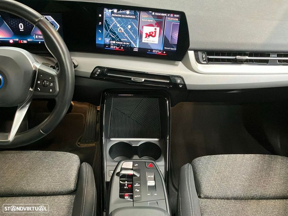 BMW 225xe Active Tourer - 10