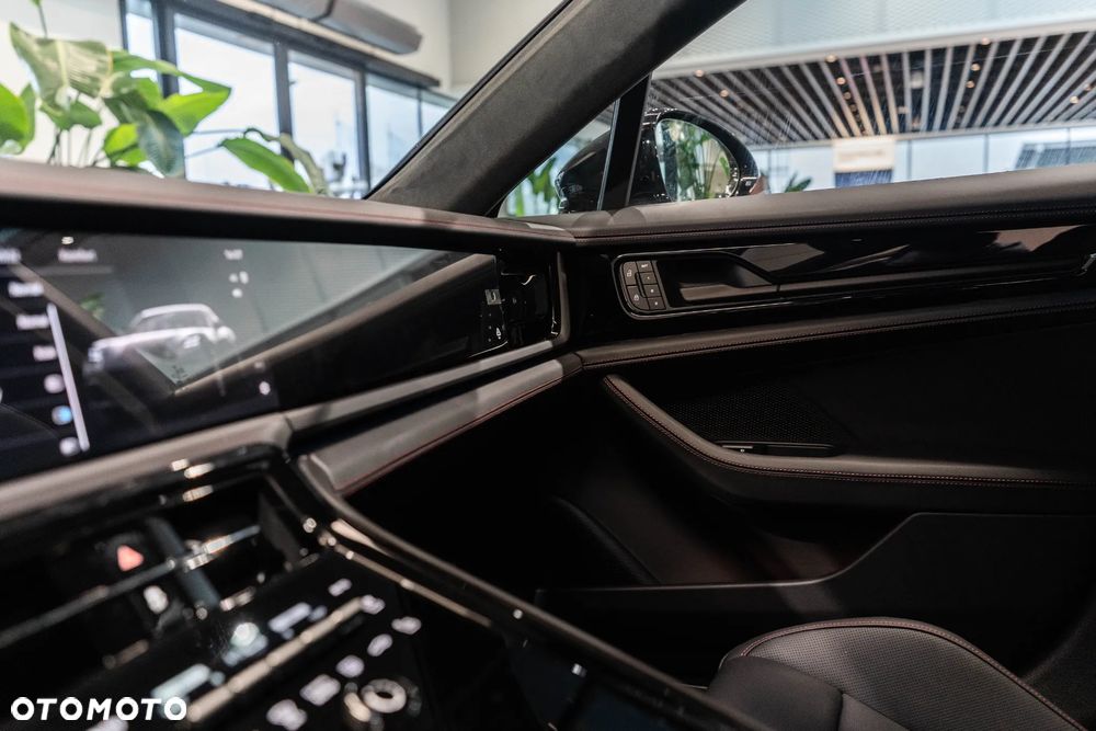 Porsche Panamera - 24