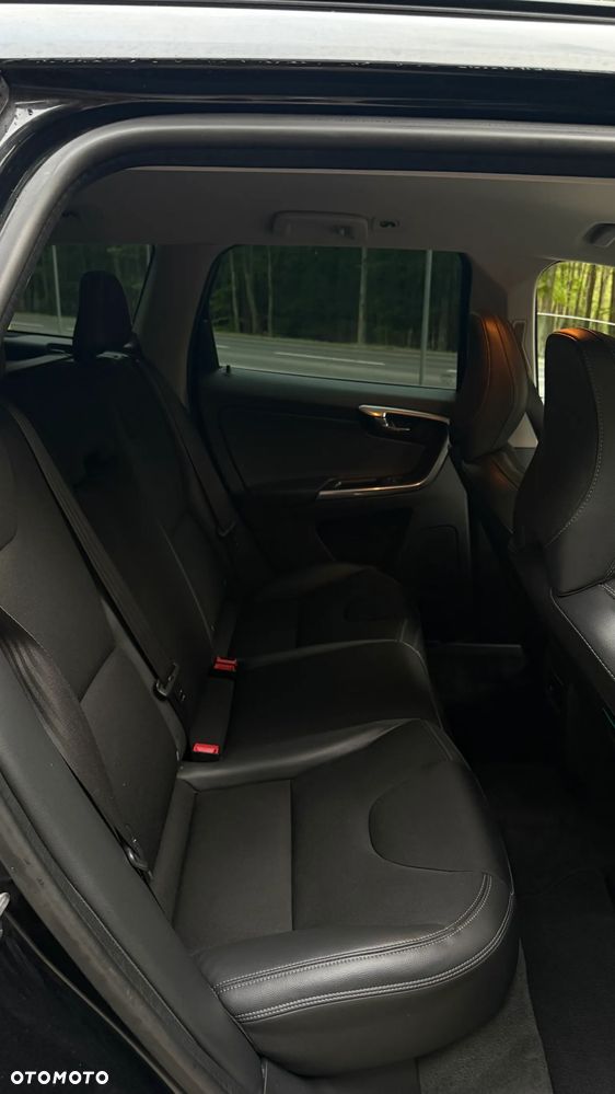 Volvo XC 60 D4 Drive-E Momentum - 6