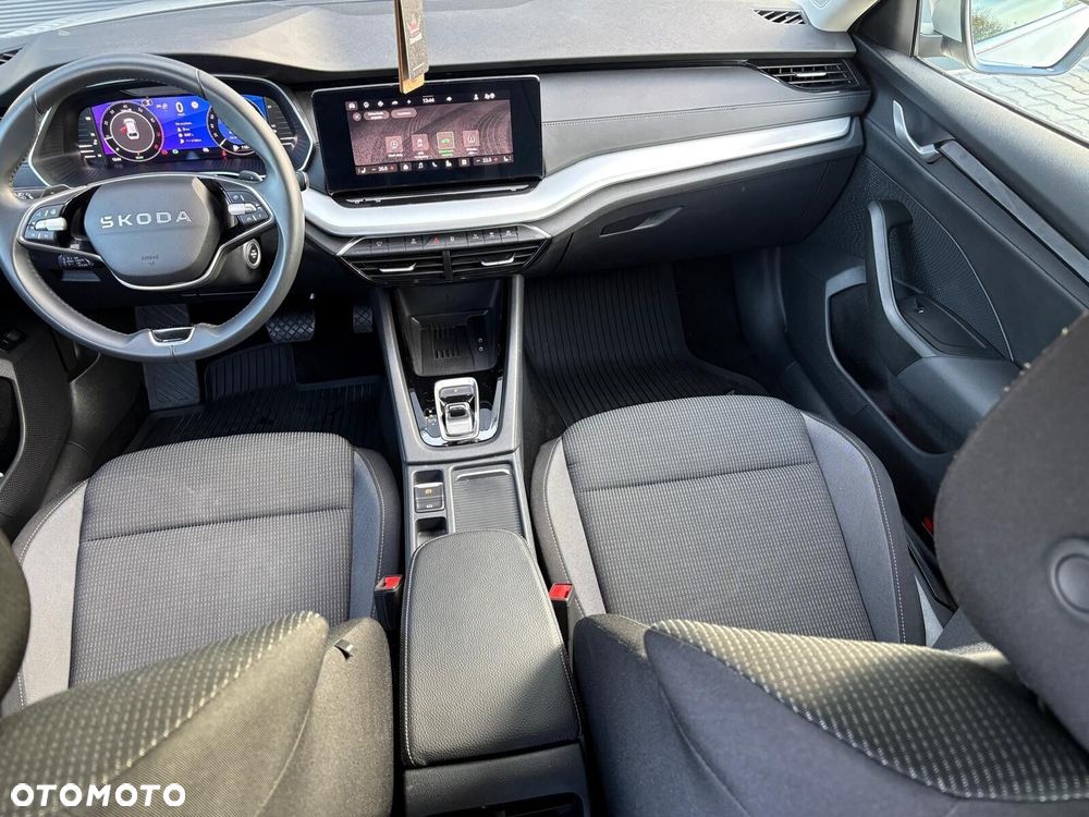 Skoda Octavia 1.5 TSI mHEV Drive Selection DSG - 13